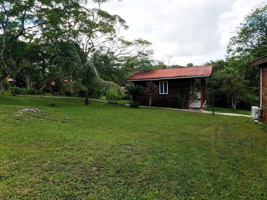 The Log Cab-Inn San Ignacio Exterior photo
