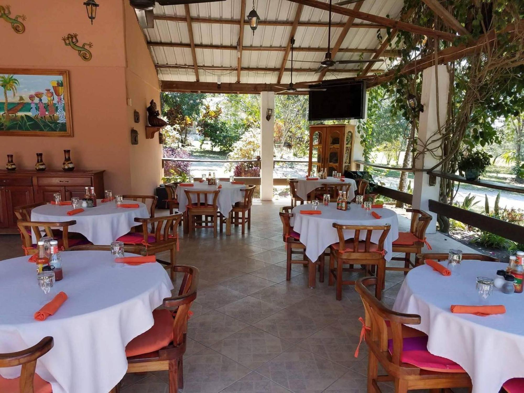 The Log Cab-Inn San Ignacio Exterior photo