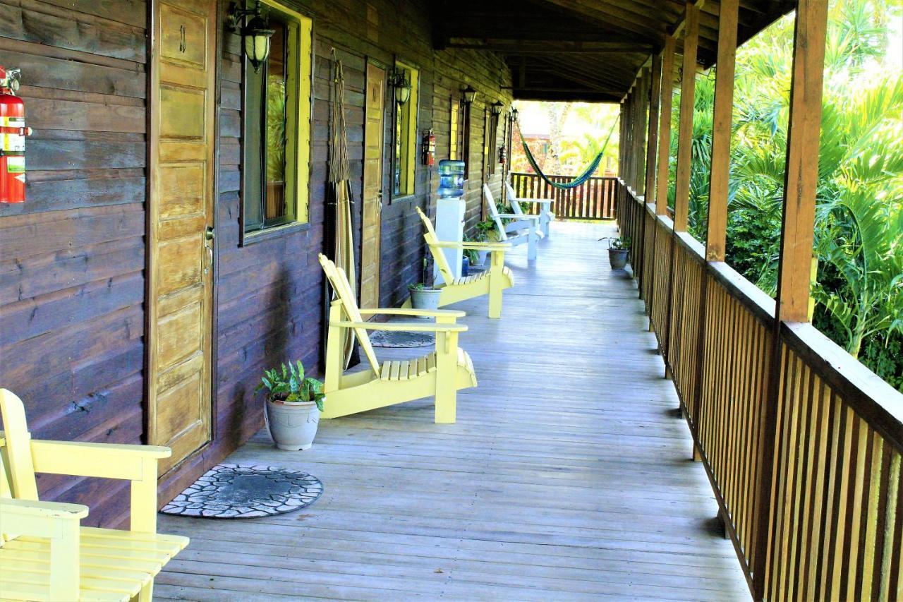 The Log Cab-Inn San Ignacio Exterior photo