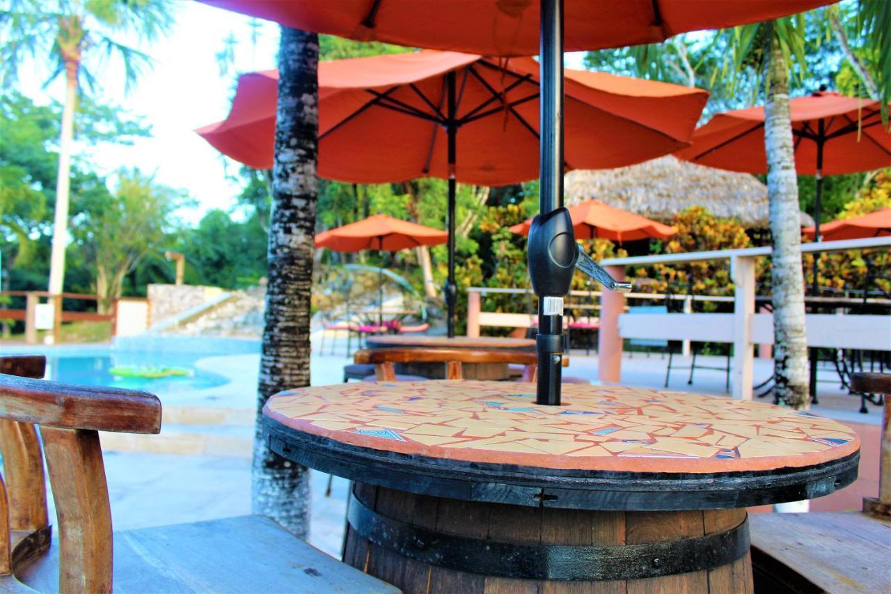 The Log Cab-Inn San Ignacio Exterior photo